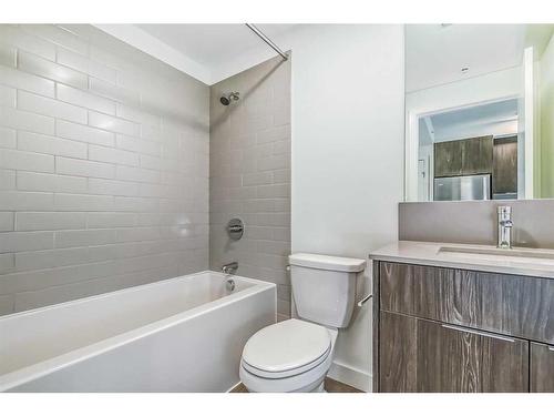 1312-123 4 Street Ne, Calgary, AB - Indoor Photo Showing Bathroom