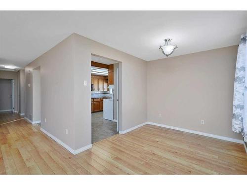 4119 49A Avenue, Innisfail, AB - Indoor Photo Showing Other Room