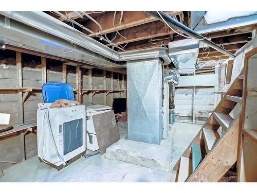 426 22 Avenue Ne, Calgary, AB - Indoor Photo Showing Basement