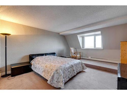 2906-221 6 Avenue Se, Calgary, AB - Indoor Photo Showing Bedroom