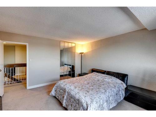 2906-221 6 Avenue Se, Calgary, AB - Indoor Photo Showing Bedroom