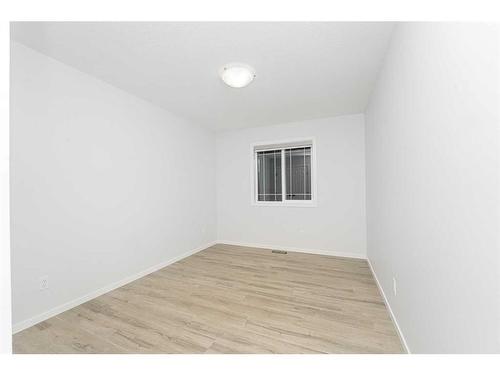 25 Cityline Gate Ne, Calgary, AB - Indoor Photo Showing Other Room