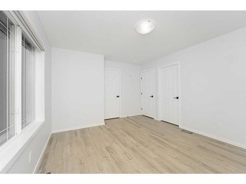 25 Cityline Gate Ne, Calgary, AB - Indoor Photo Showing Other Room