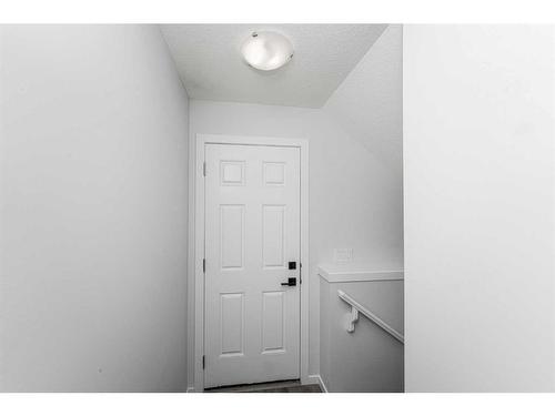 25 Cityline Gate Ne, Calgary, AB - Indoor Photo Showing Other Room