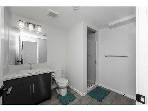 25 Cityline Gate Ne, Calgary, AB - Indoor Photo Showing Bathroom