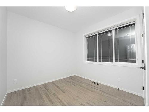 25 Cityline Gate Ne, Calgary, AB - Indoor Photo Showing Other Room