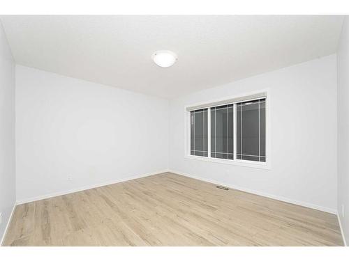 25 Cityline Gate Ne, Calgary, AB - Indoor Photo Showing Other Room