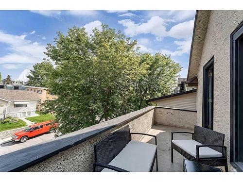 2117 17A Street Sw, Calgary, AB - Outdoor With Exterior