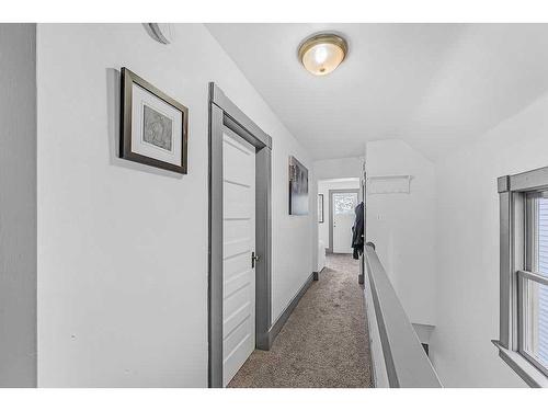 2117 17A Street Sw, Calgary, AB - Indoor Photo Showing Other Room