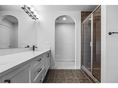 110 Aspen Stone Grove Sw, Calgary, AB - Indoor Photo Showing Bathroom