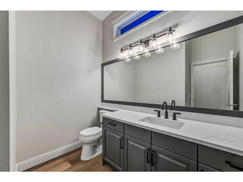 199 Crawford Drive, Cochrane, AB - Indoor Photo Showing Bathroom