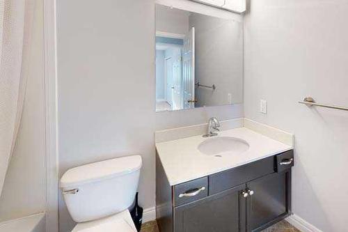 221 49 Avenue West, Claresholm, AB - Indoor Photo Showing Bathroom