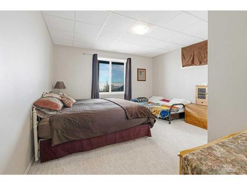 183065 Range Road 231, Rural Vulcan County, AB - Indoor Photo Showing Bedroom