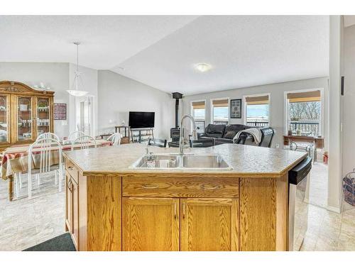 183065 Range Road 231, Rural Vulcan County, AB - Indoor Photo Showing Kitchen With Double Sink