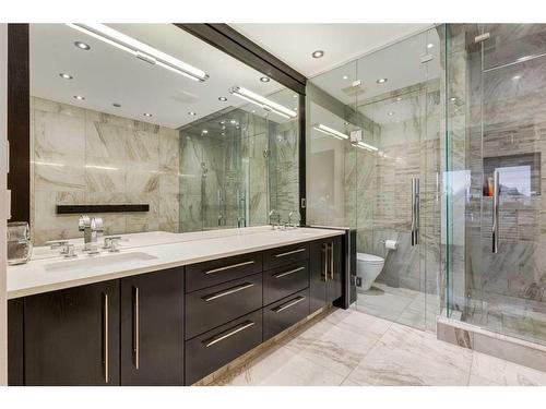 2216B 3 Avenue Nw, Calgary, AB - Indoor Photo Showing Bathroom
