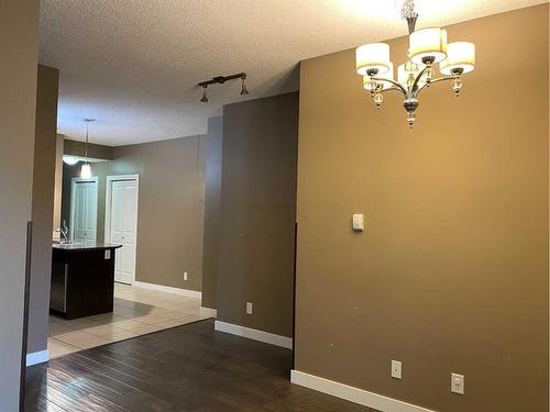 103-108 25 Avenue Sw, Calgary, AB - Indoor Photo Showing Other Room