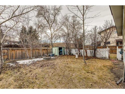 221 Theodore Place Nw, Calgary, AB - Outdoor
