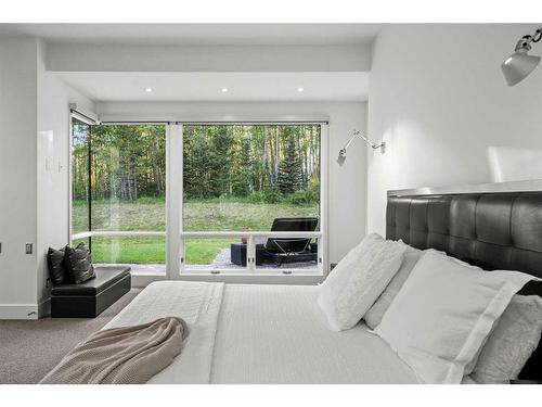146132 368 Street West, Rural Foothills County, AB - Indoor Photo Showing Bedroom