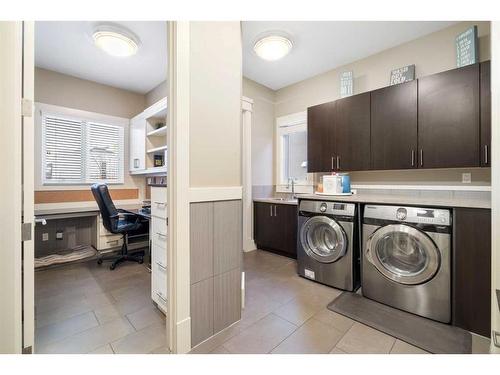 7 Wexford Crescent Sw, Calgary, AB - Indoor Photo Showing Laundry Room