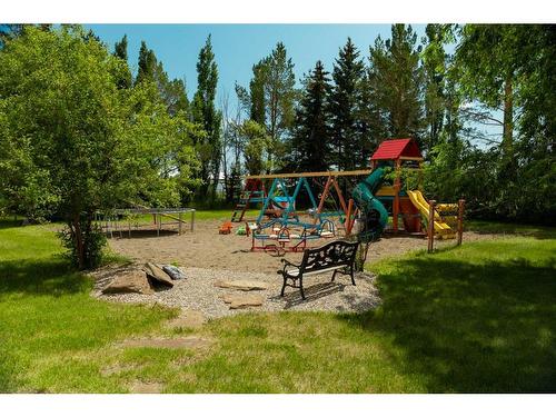 2200 Range Road 254, Strathmore, AB - Outdoor With Backyard