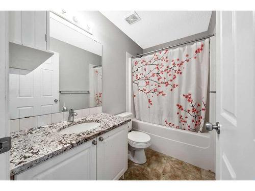 375 Wentworth Place Sw, Calgary, AB - Indoor Photo Showing Bathroom