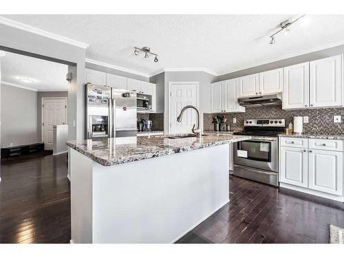 375 Wentworth Place Sw, Calgary, AB - Indoor Photo Showing Kitchen With Stainless Steel Kitchen With Upgraded Kitchen