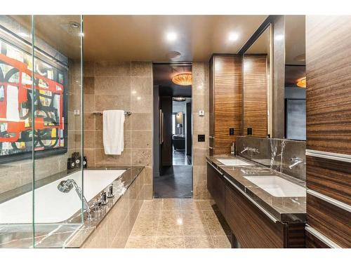 1701-108 9 Avenue Sw, Calgary, AB - Indoor Photo Showing Bathroom
