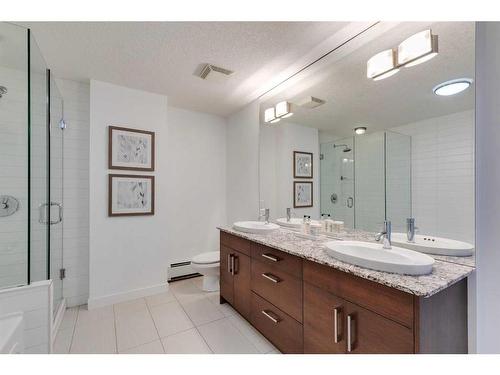 501-735 2 Avenue Sw, Calgary, AB - Indoor Photo Showing Bathroom