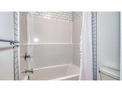 316 Calhoun Common Ne, Calgary, AB - Indoor Photo Showing Bathroom