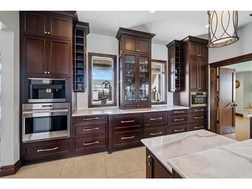 242036 96 Street East, Rural Foothills County, AB - Indoor Photo Showing Kitchen