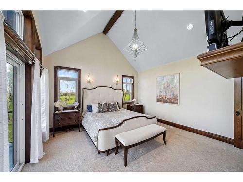 242036 96 Street East, Rural Foothills County, AB - Indoor Photo Showing Bedroom