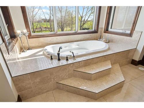 242036 96 Street East, Rural Foothills County, AB - Indoor Photo Showing Bathroom