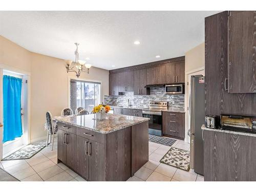 67 Taracove Crescent Ne, Calgary, AB - Indoor Photo Showing Kitchen With Upgraded Kitchen
