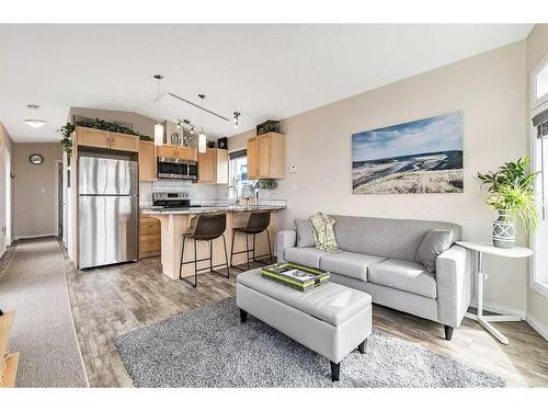 175012 Rr 214, Milo, AB - Indoor Photo Showing Kitchen