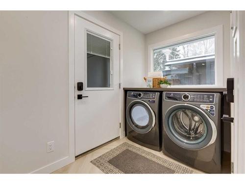 507 Willow Brook Drive Se, Calgary, AB - Indoor Photo Showing Laundry Room