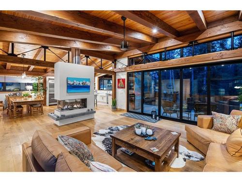 825 14Th Street, Canmore, AB - Indoor Photo Showing Living Room