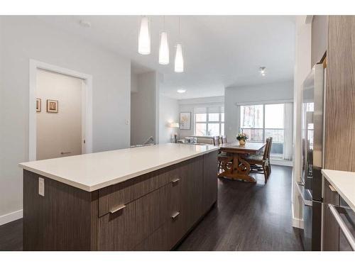 2401-95 Burma Star Road Sw, Calgary, AB - Indoor Photo Showing Kitchen With Upgraded Kitchen