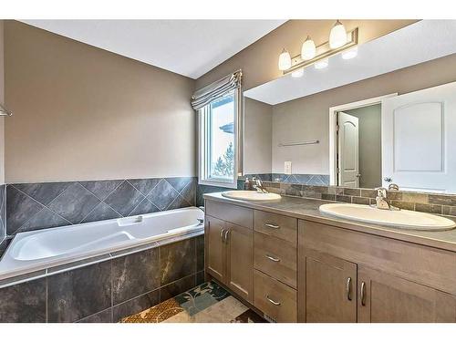 1406 Montrose Terrace Se, High River, AB - Indoor Photo Showing Bathroom