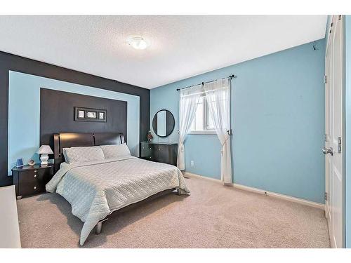 1406 Montrose Terrace Se, High River, AB - Indoor Photo Showing Bedroom