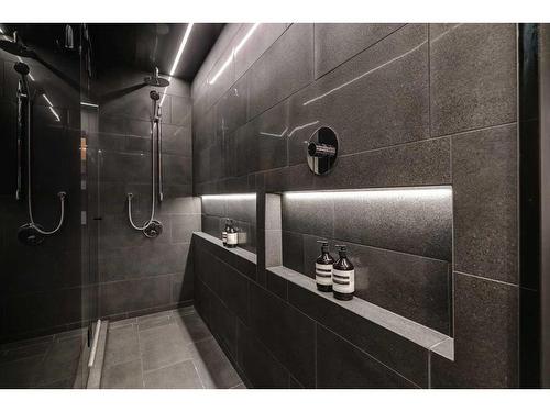 404-629 Royal Avenue Sw, Calgary, AB - Indoor Photo Showing Bathroom