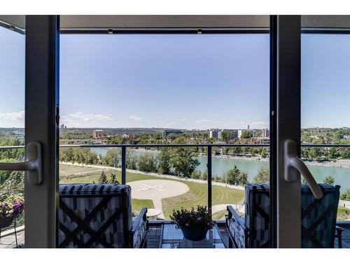 811-738 1 Avenue Sw, Calgary, AB -  With View With Exterior