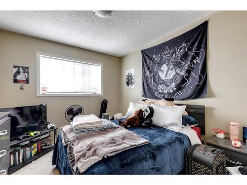 241 Saddlebrook Point Ne, Calgary, AB - Indoor Photo Showing Bedroom