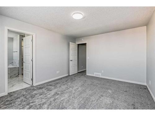 190 Lucas Close Nw, Calgary, AB - Indoor Photo Showing Other Room