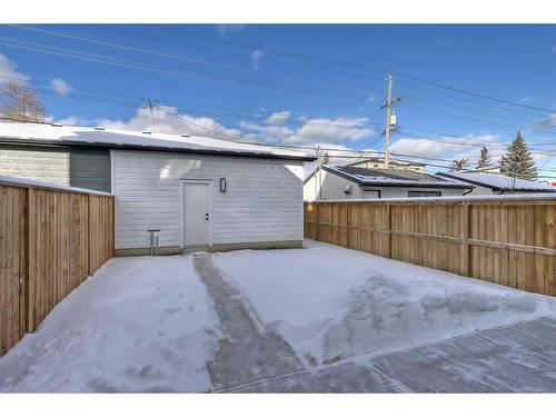 2028 Bowness Road Nw, Calgary, AB - Outdoor