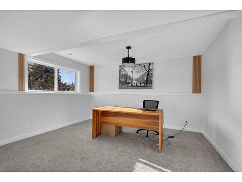 3316 36 Avenue Sw, Calgary, AB - Indoor Photo Showing Other Room