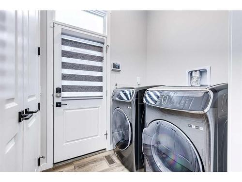 537 Marine Drive Se, Calgary, AB - Indoor Photo Showing Laundry Room