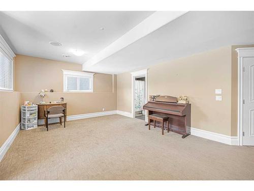 235 Coopers Hill Sw, Airdrie, AB - Indoor Photo Showing Other Room