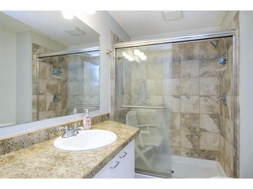 233090 Range Road 282, Rural Rocky View County, AB - Indoor Photo Showing Bathroom