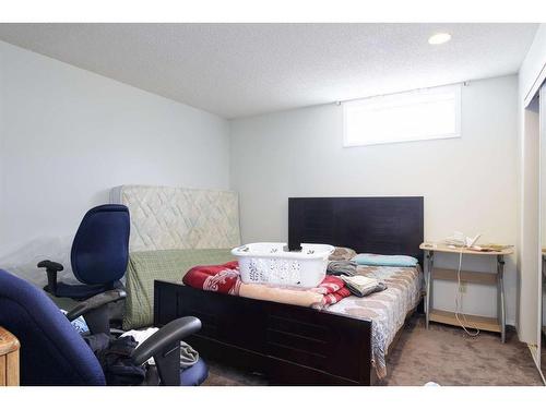 233090 Range Road 282, Rural Rocky View County, AB - Indoor Photo Showing Bedroom