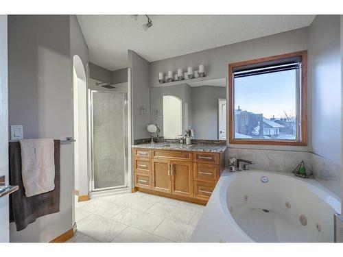 30 Rocky Ridge Landing Nw, Calgary, AB - Indoor Photo Showing Bathroom